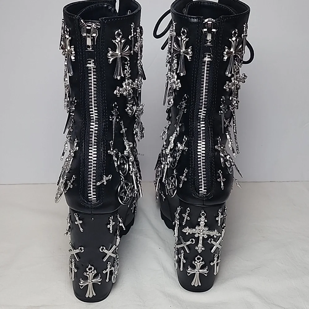 Dolls Kill Widow Idol Worship Charm Platform Boots Size 8 Goth Near New - Picture 4 of 14